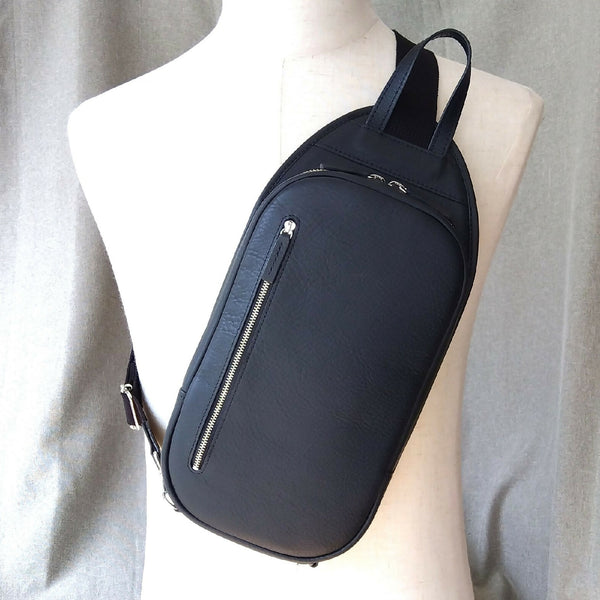 なんかお出かけしたくなる本革ボディバッグ ブラック