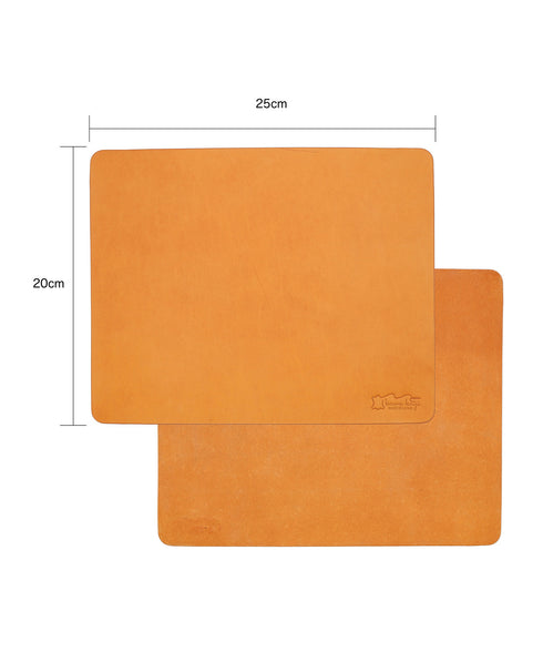 サイズは約20×25cm。マウスをゆったりと動かせる、デスクに取り入れやすいサイズ感です。
