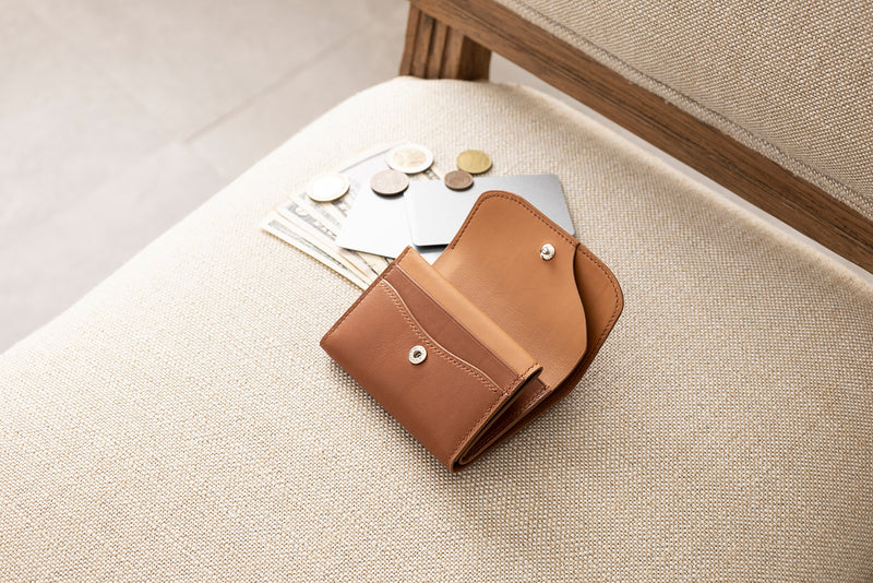 革が語る、静かな存在感。
